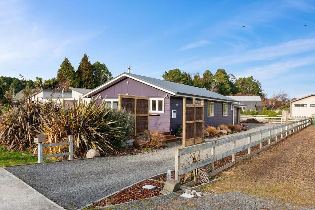 The Purple House - Ohakune Home With Spa Pool Экстерьер фото